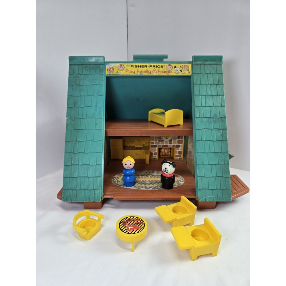 VTG Fisher Price Little People Play Family A-Frame House 990 Figures Furniture